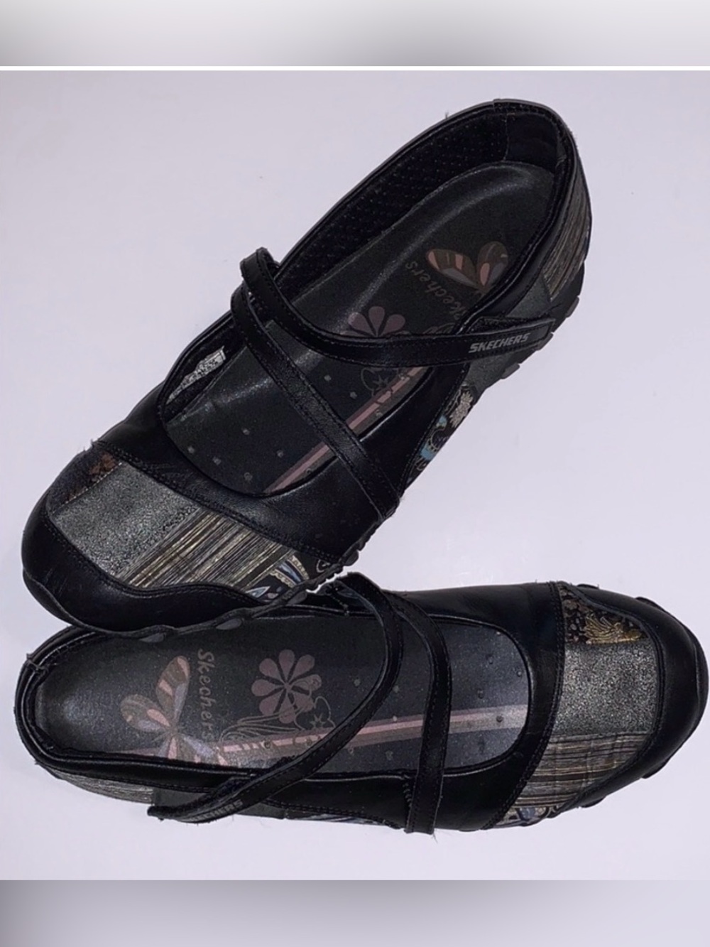 Skechers Black Mary Jane Flats with Subtle Pattern Accents  Size 8.5